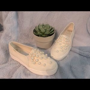 Kate Spade triple decker pearl shoes